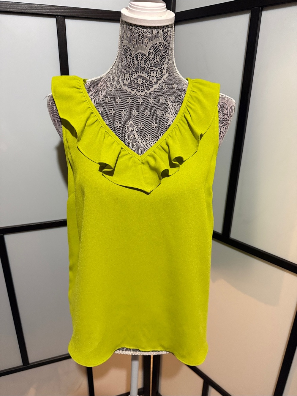 LC Lauren Conrad Lime Green Ruffled V-Neck Sleeveless Camisole